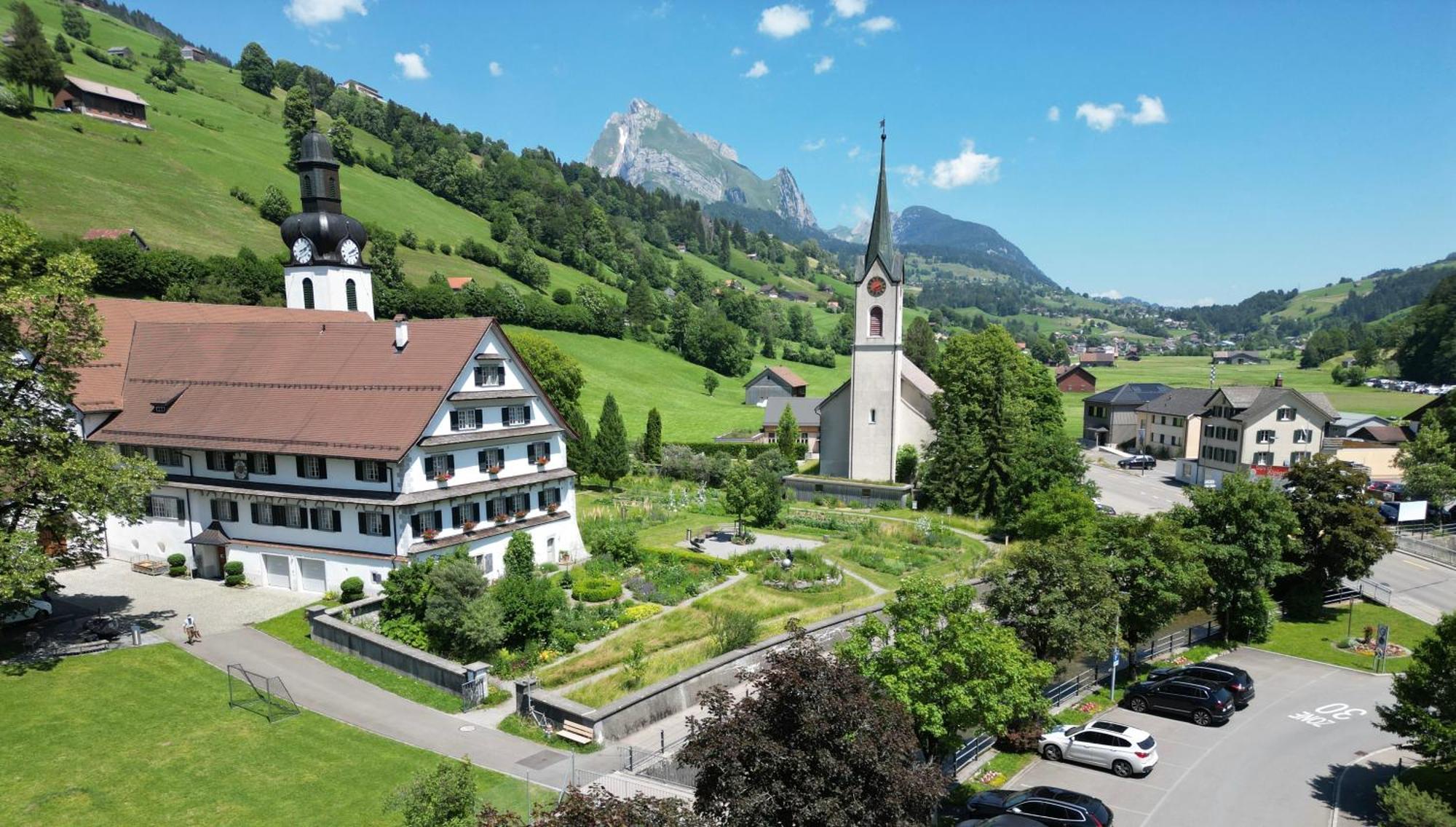 Hotel Restaurant Roessli Alt St. Johann Exterior photo